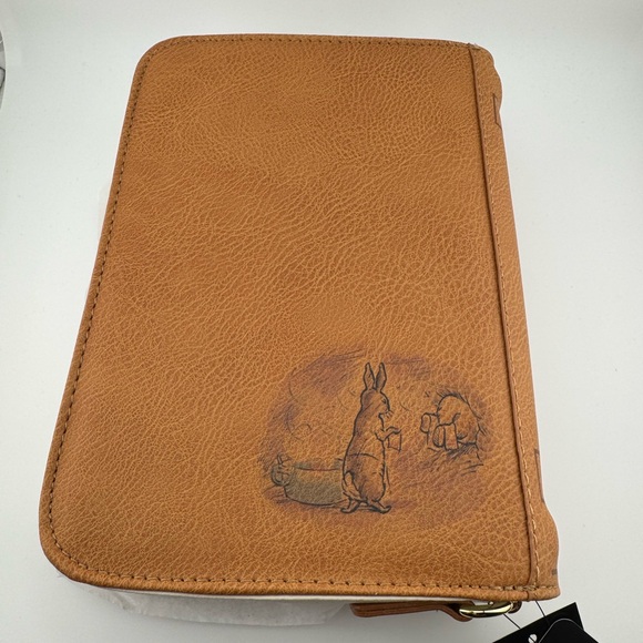 Disney Loungefly Winnie the Pooh book cover crossbody bag - Picture 5 of 5